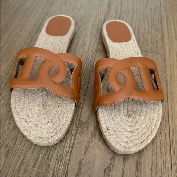 Hermes Famosa Sandal - Picture 2 of 5